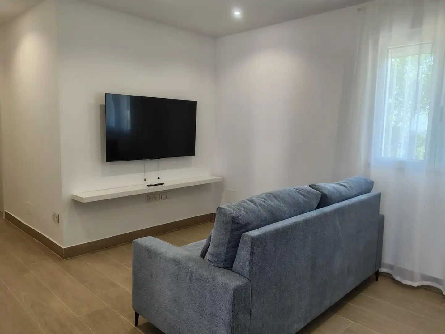 Sala d'estar de Pis de lloguer en Santander amb Calefacció, Terrassa i Moblat