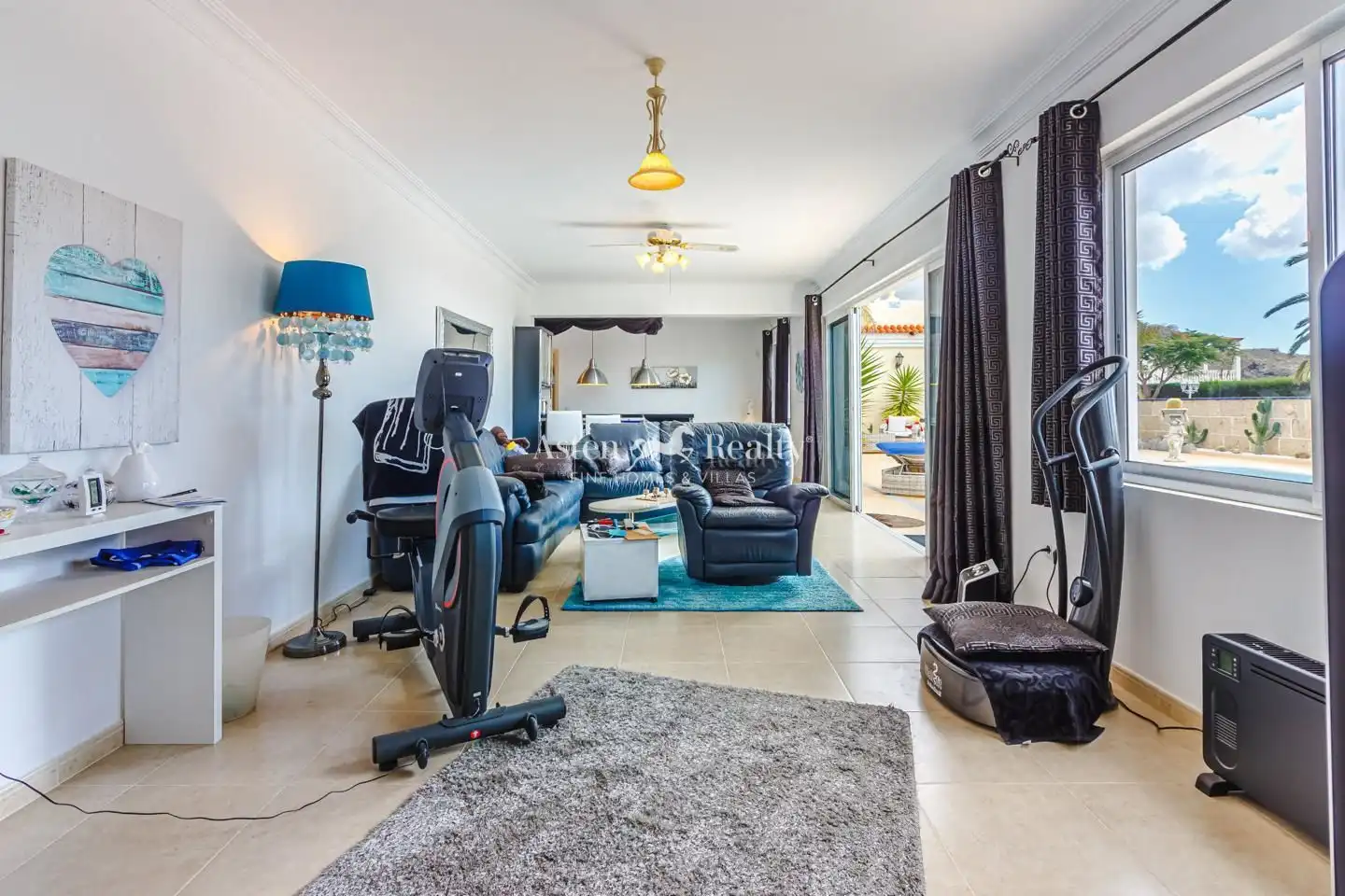 Sala d'estar de Casa o xalet en venda en Arona amb Aire condicionat, Terrassa i Piscina