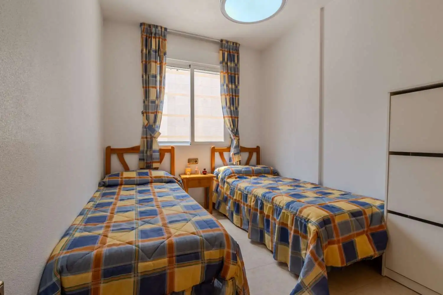 Dormitori de Apartament en venda en Torrevieja amb Aire condicionat, Terrassa i Traster