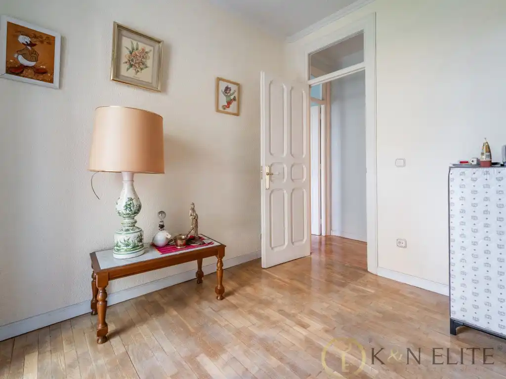 Flat for sale in Madrid  with Air Conditioner, Heating and Balcony
