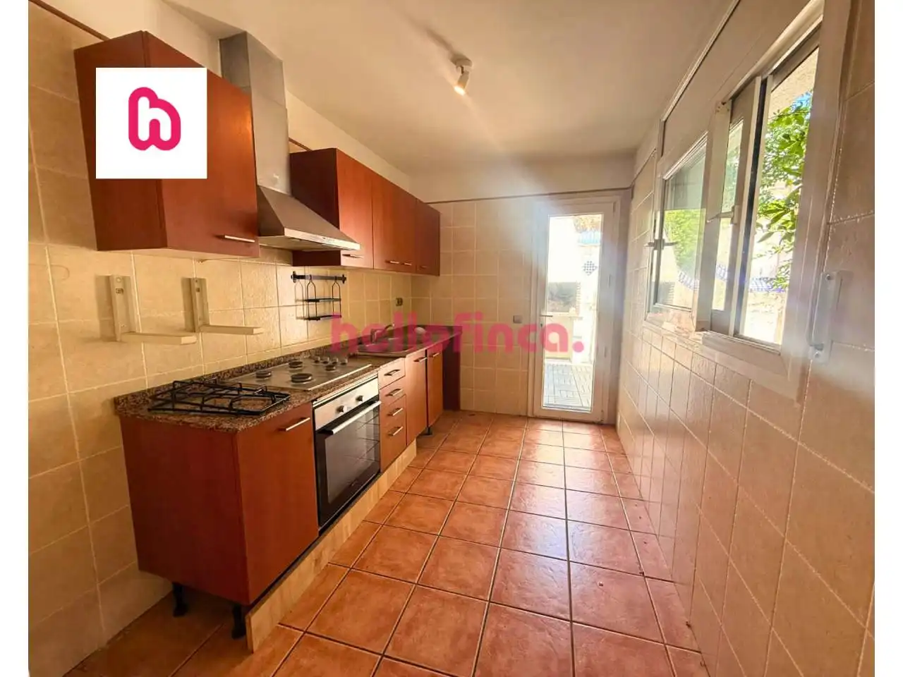 Küche von Wohnung zum Verkauf in Badalona mit Heizung, Privatgarten und Terrasse