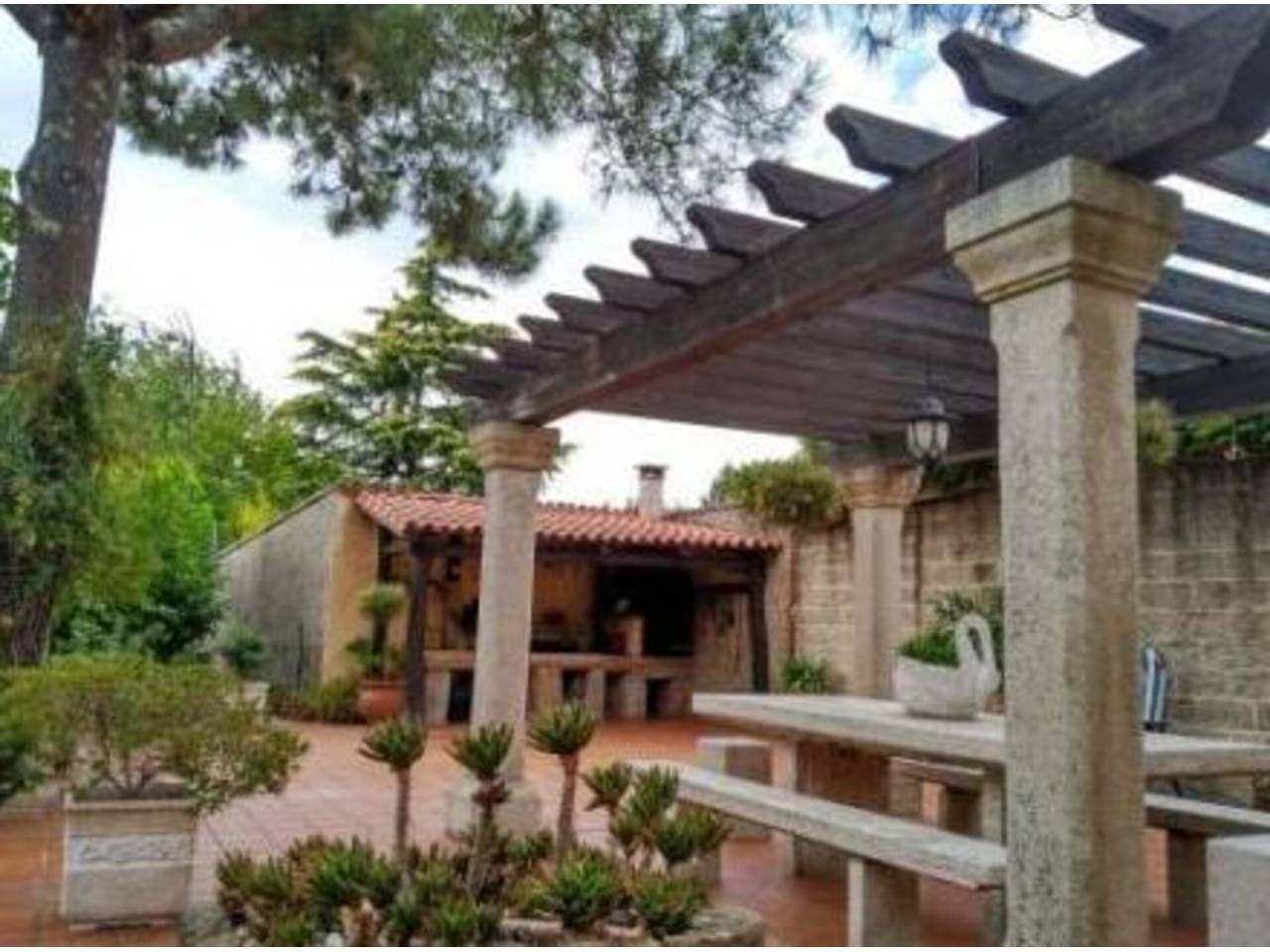 Casa o chalet de alquiler en Brión
