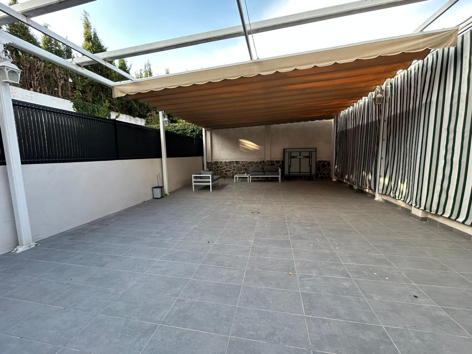 Terrassa de Casa adosada en venda en Valdemoro amb Aire condicionat, Calefacció i Jardí privat