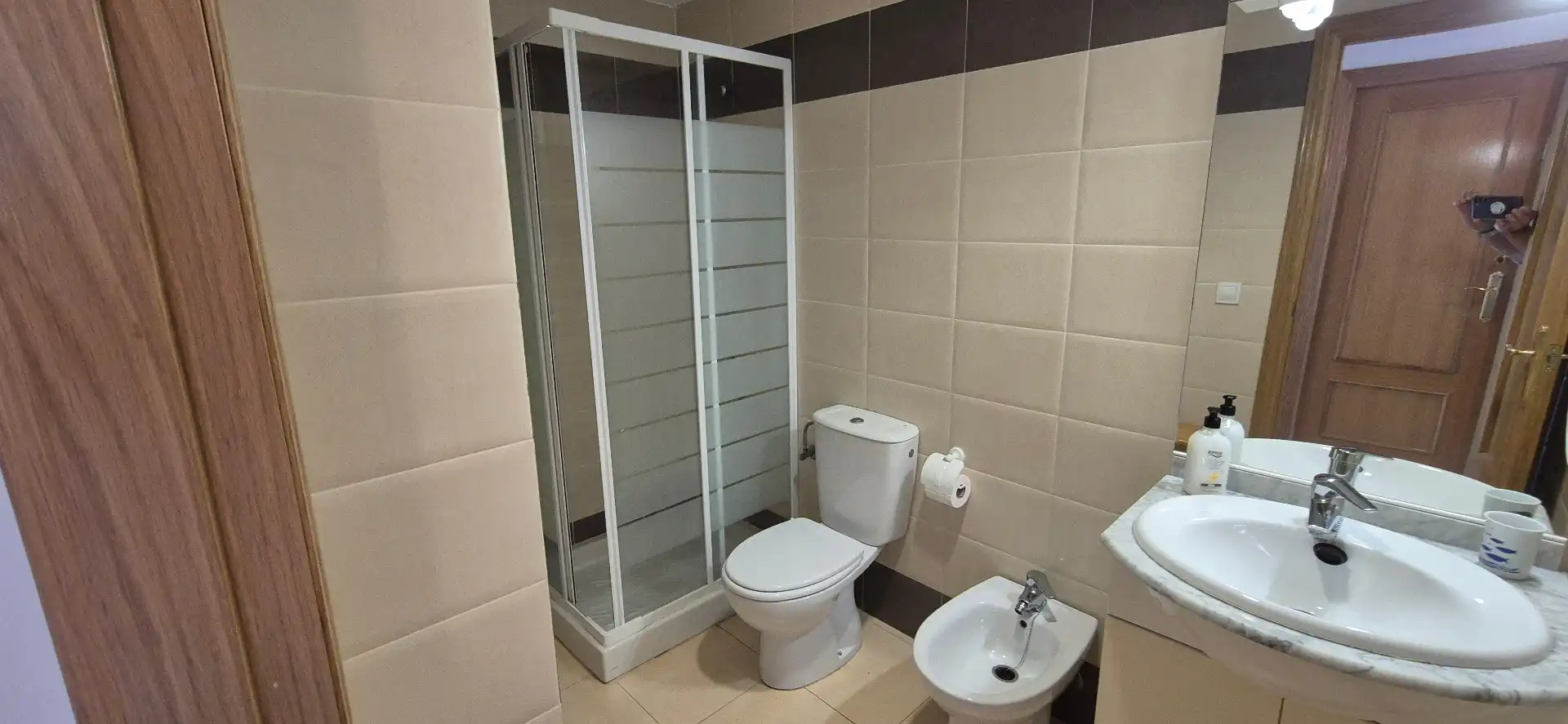 Bany de Apartament de lloguer en Gandia amb Aire condicionat, Calefacció i Jardí privat