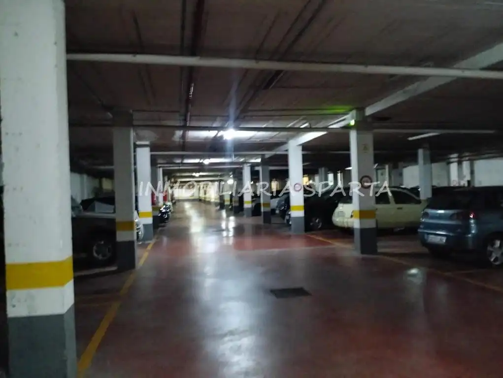 Parking de Casa adosada en venta en Coria del Río con Aire acondicionado, Terraza y Trastero