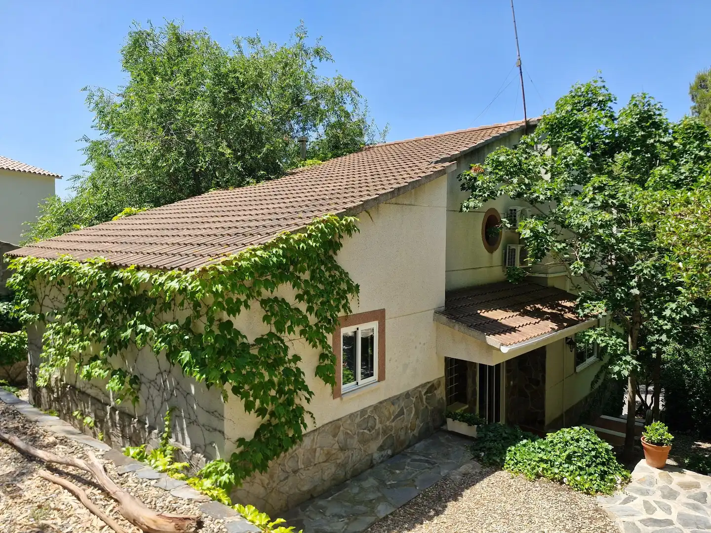 Exterior view of Houses for sale in Almoster  with Air Conditioner, Heating and Storage room