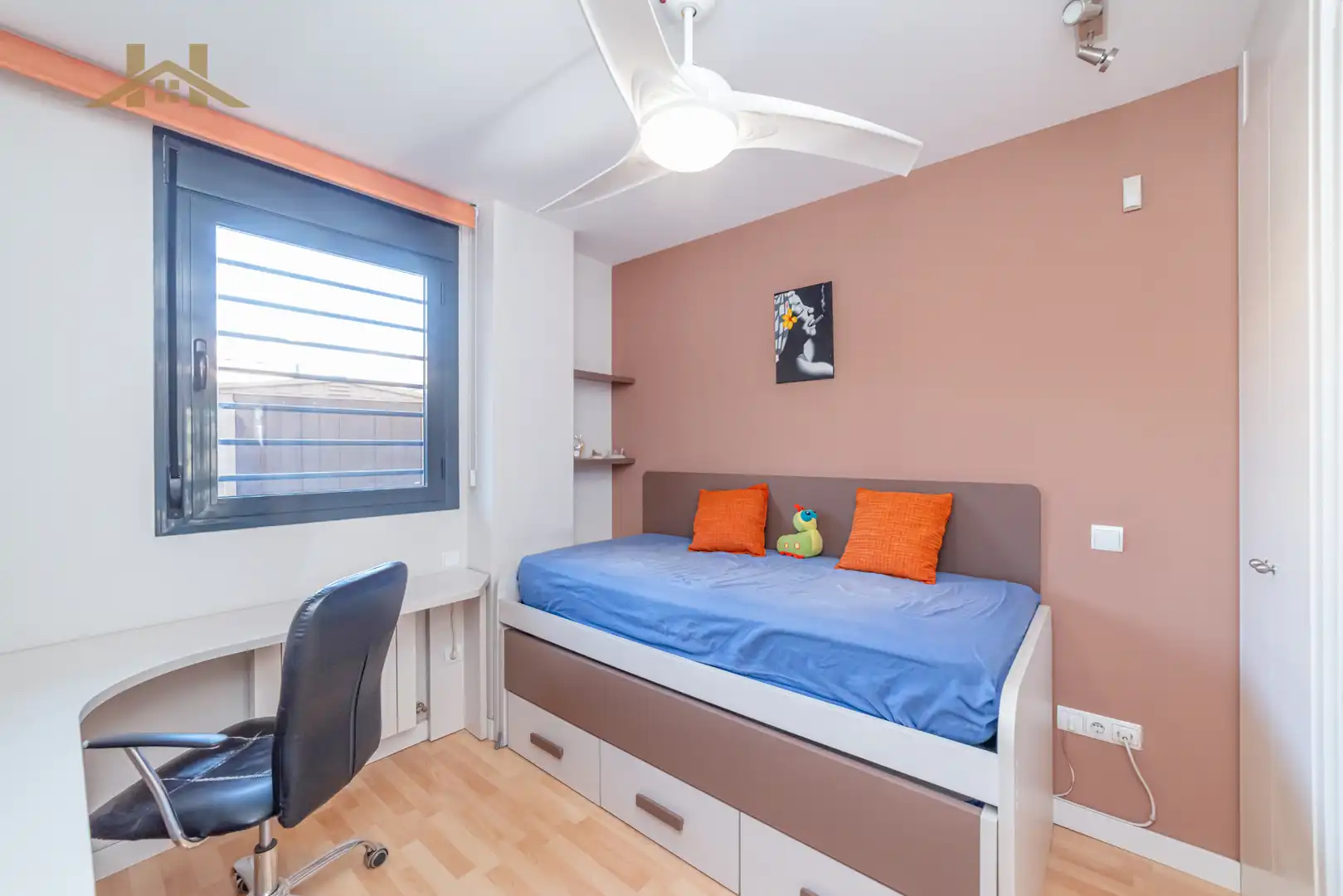 Bedroom of Flat for sale in Pinto  with Air Conditioner, Heating and Terrace