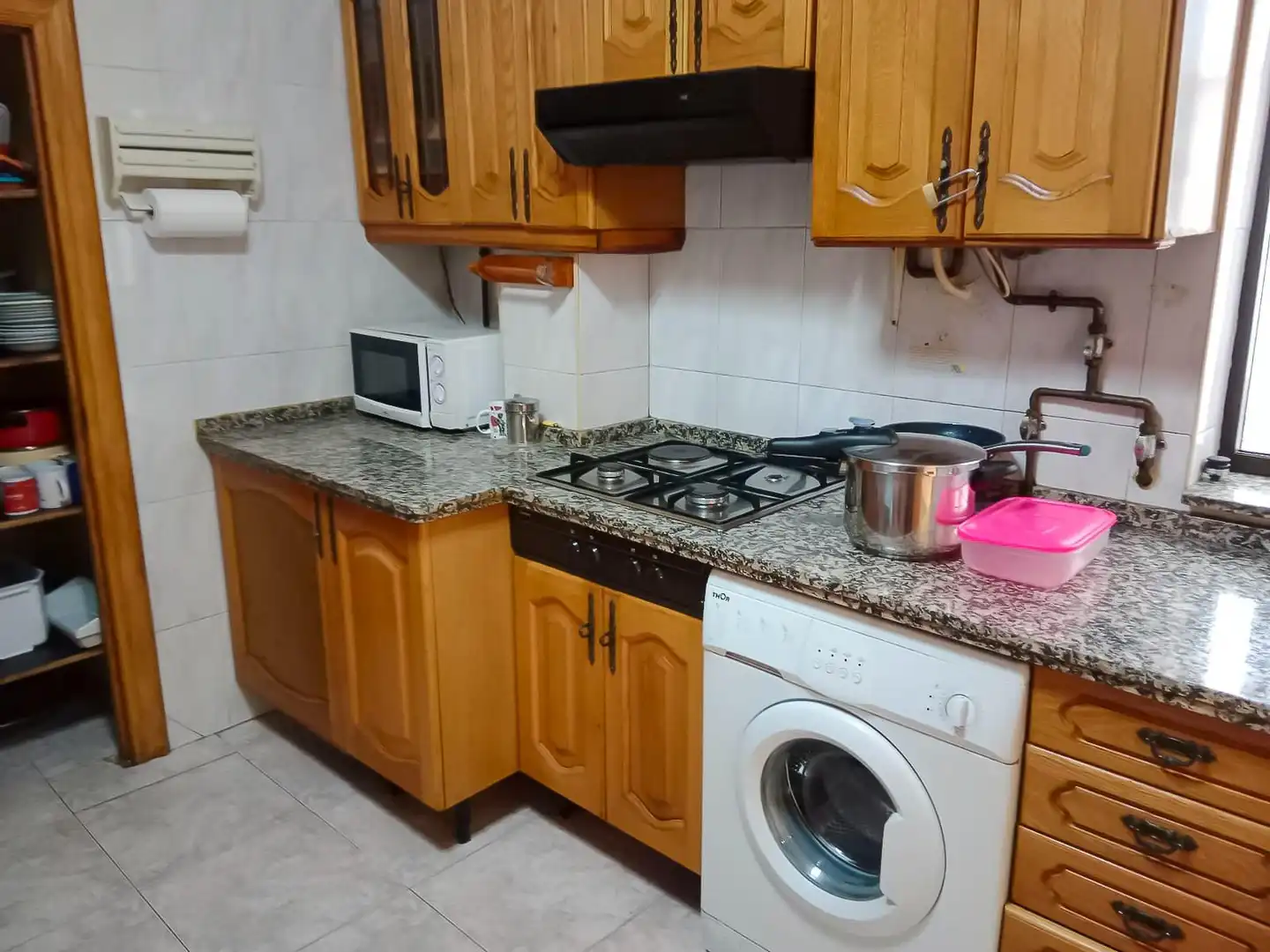 Küche von Wohnung zum Verkauf in León Capital  mit Heizung und Abstellraum