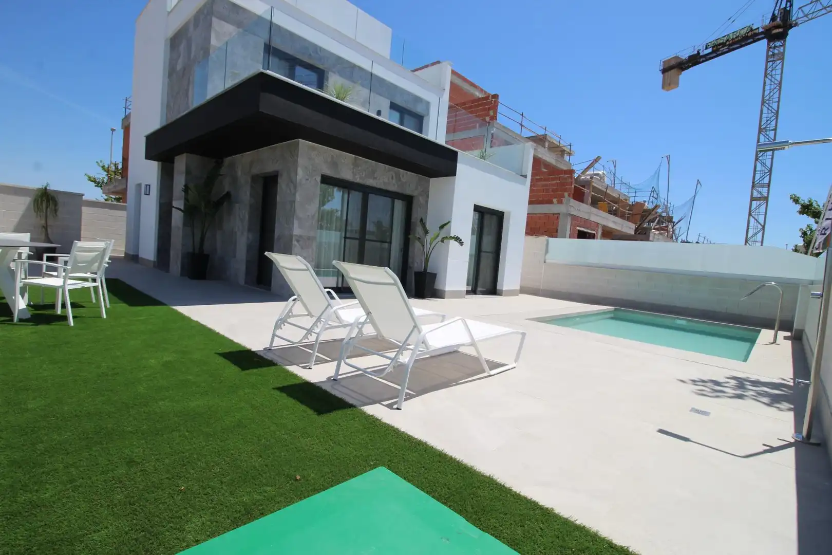 Terraza de Casa adosada en venta en Pilar de la Horadada con Jardín privado, Piscina y Amueblado