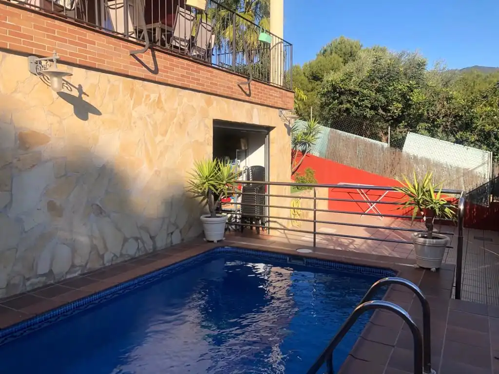 Piscina de Casa o xalet en venda en Benicasim / Benicàssim amb Aire condicionat, Calefacció i Terrassa