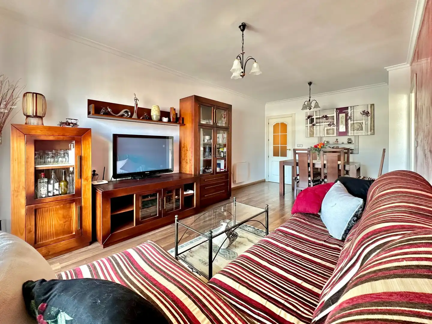 Sala de estar de Apartamento en venta en Almuñécar con Aire acondicionado, Terraza y Amueblado