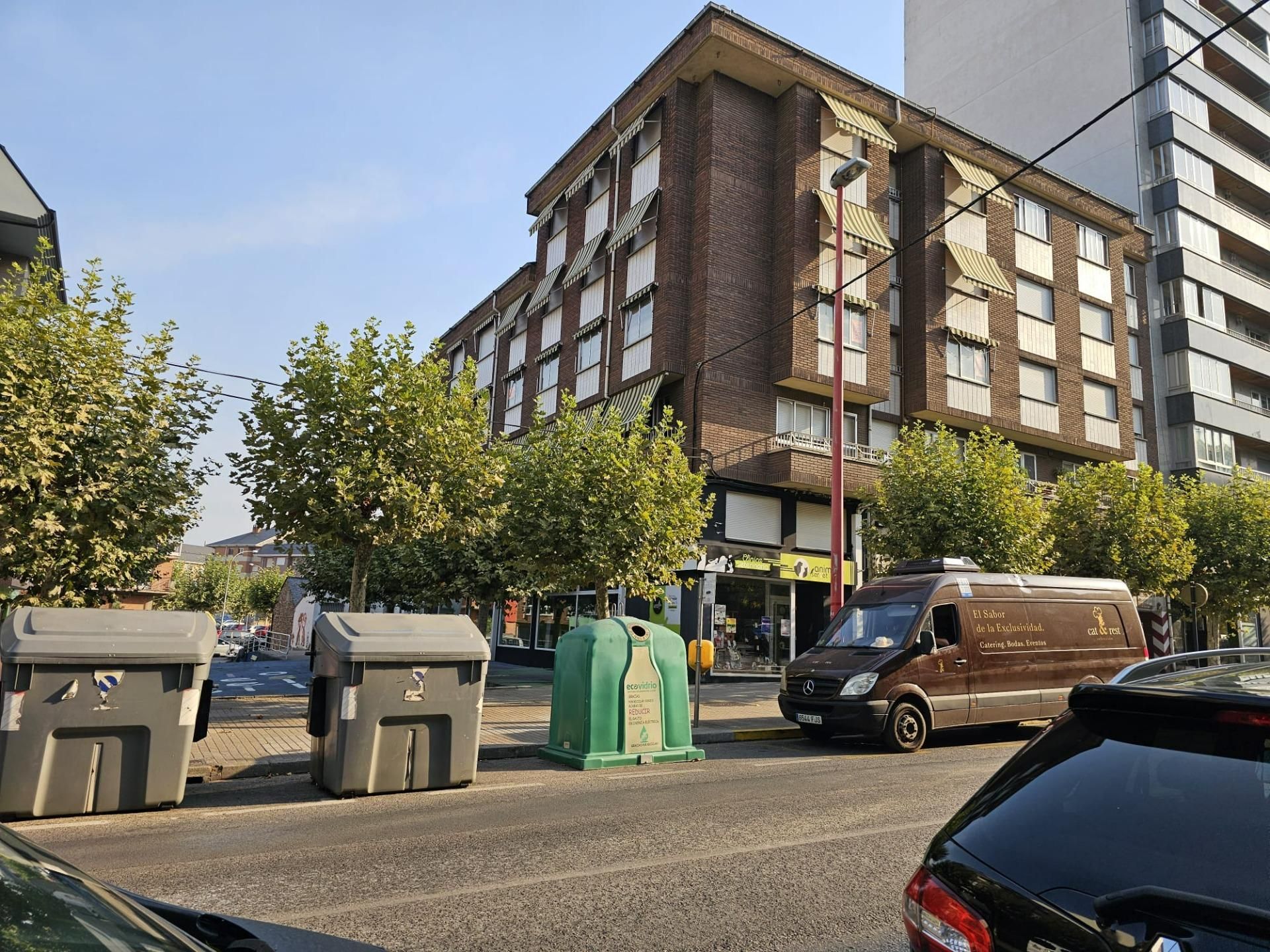Vista exterior de Pis en venda en Ponferrada amb Calefacció