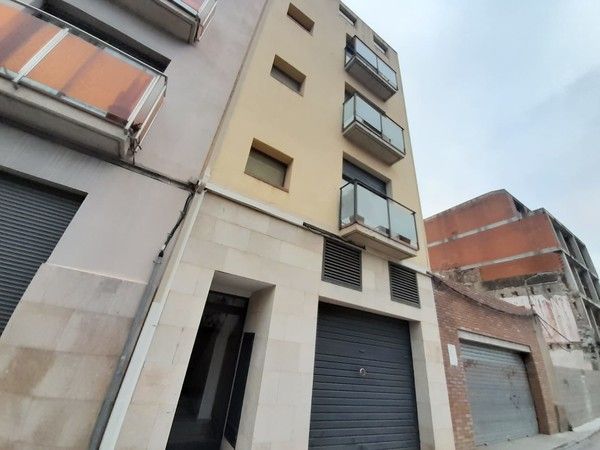 Vista exterior de Pis en venda en Figueres