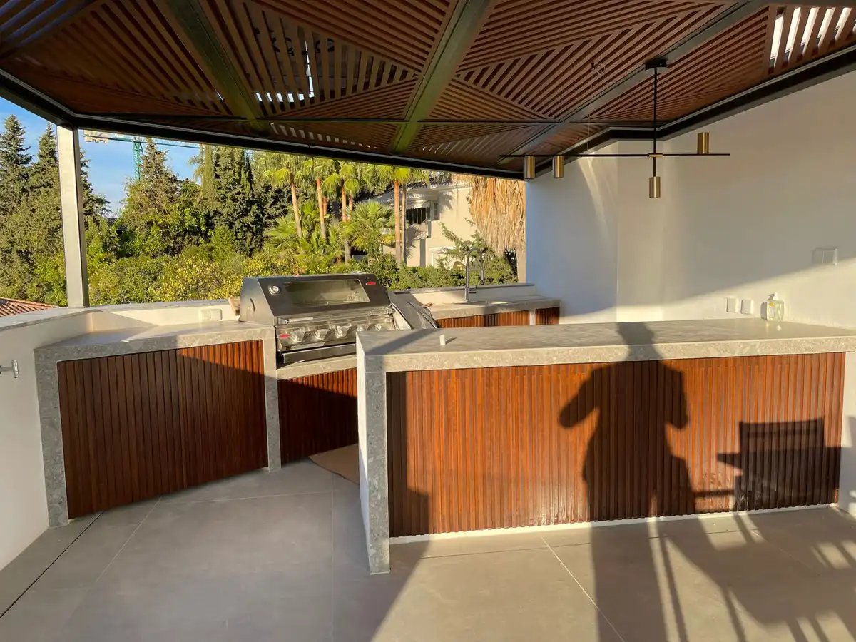 Casa o xalet de lloguer a RAMON J SENDER-LA CAMPANA, 5, Las Brisas