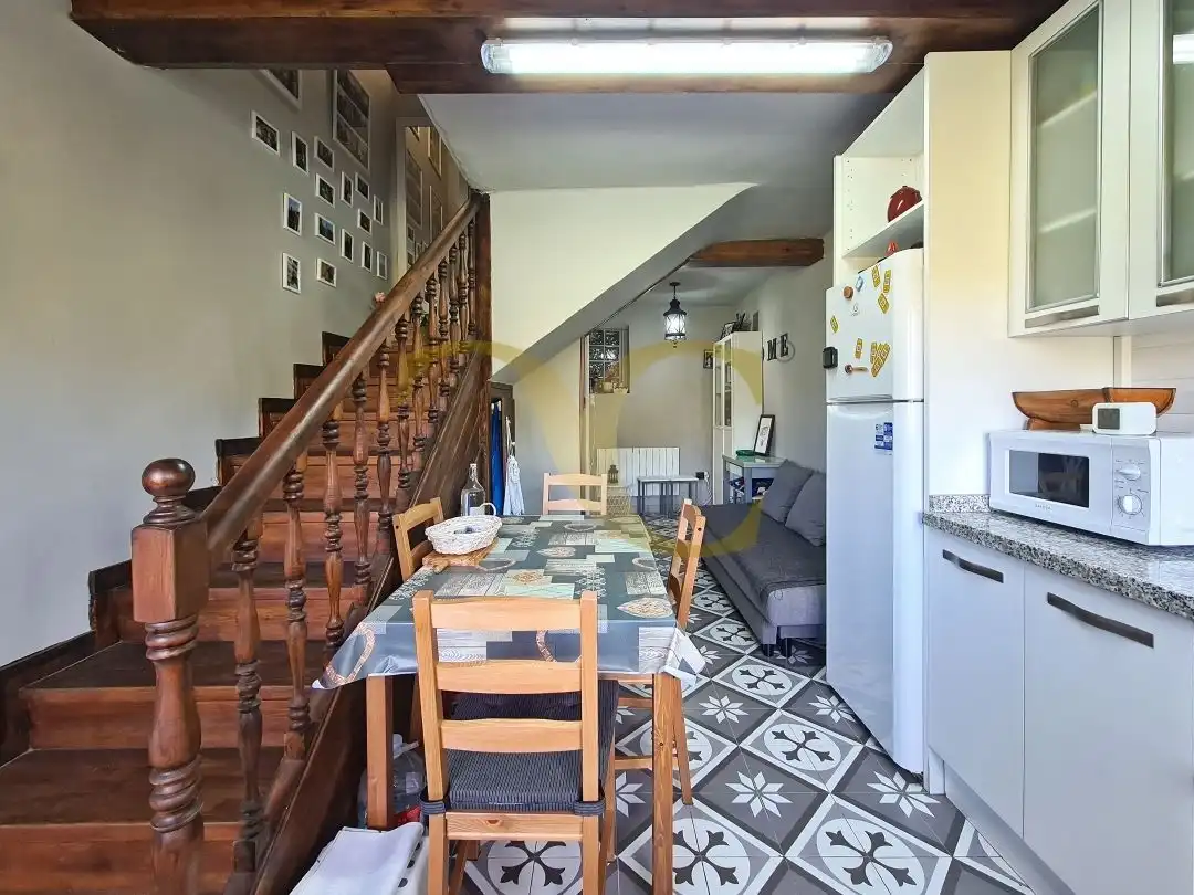Casa adosada en venda en Nava amb Calefacció, Parquet i Moblat
