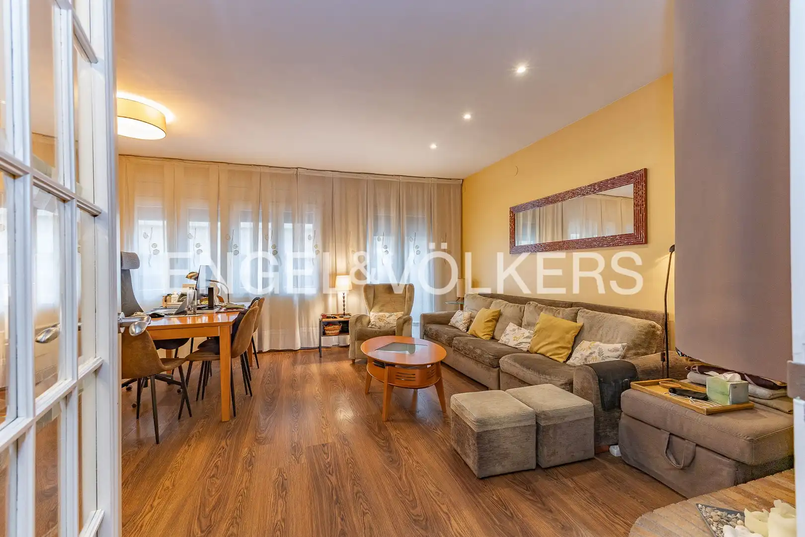 Adosado con terraza en venta en Carrer de Josep Renom, imagen 4
