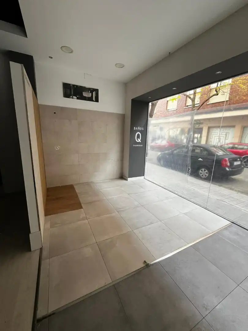 Business premises to rent in Calle de Calatrava, imagen 14