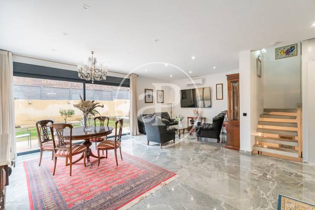 Casa adosada en Venta en Estación