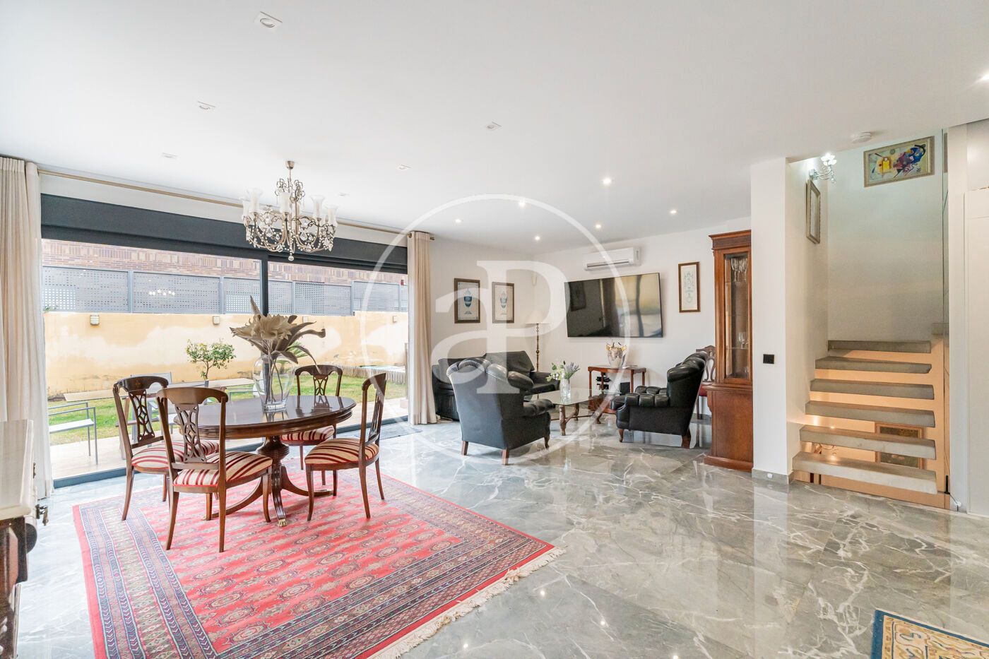 Living room of Single-family semi-detached for sale in Pozuelo de Alarcón  with Air Conditioner, Heating and Private garden