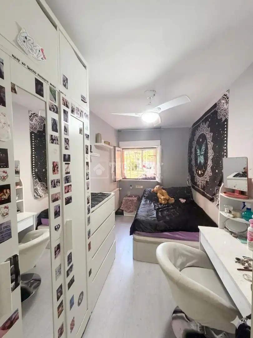 Habitación de Piso en venta en Madrid con Calefacción