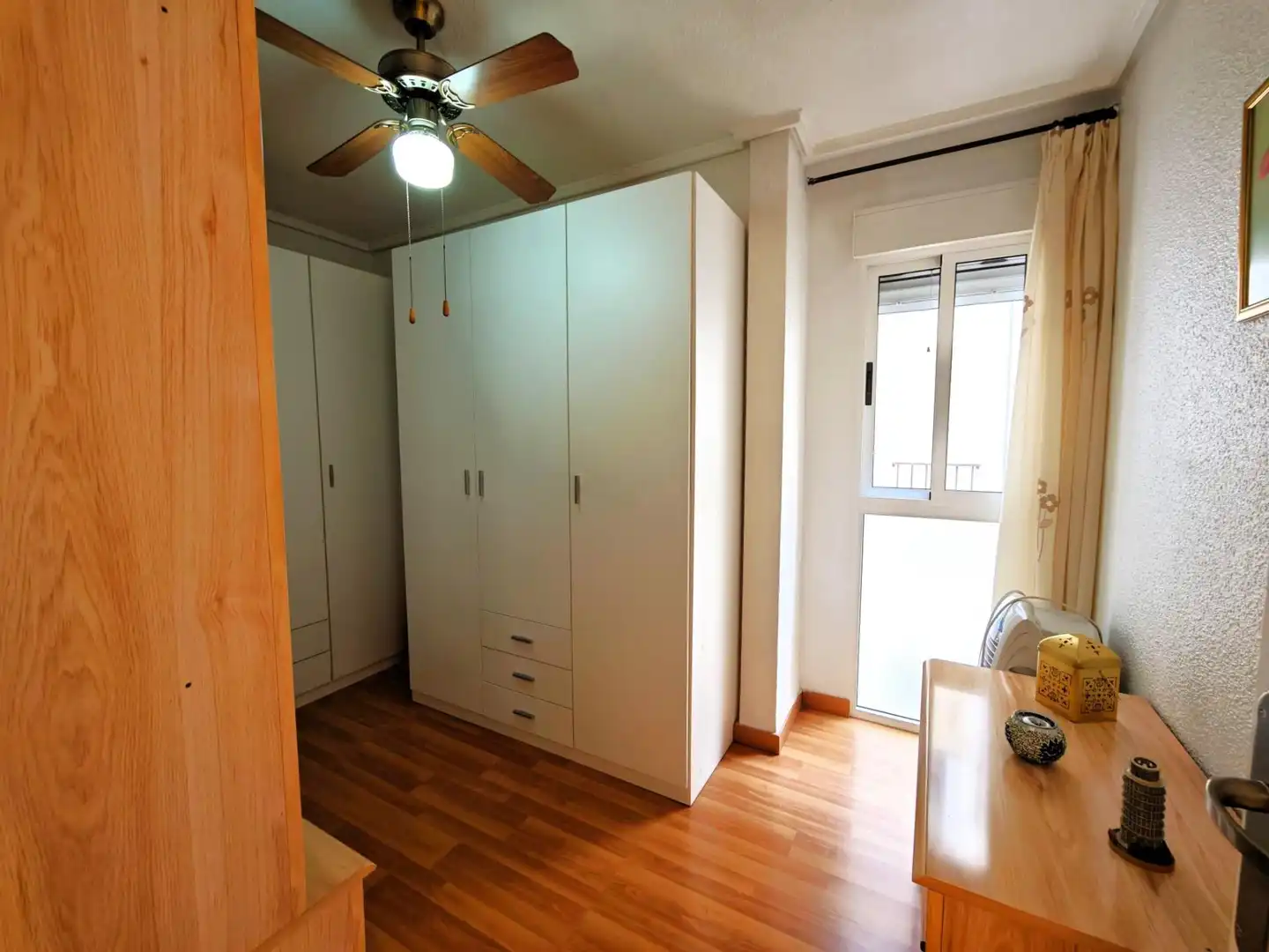 Habitación de Piso en venta en Elche / Elx con Terraza, Amueblado y Balcón