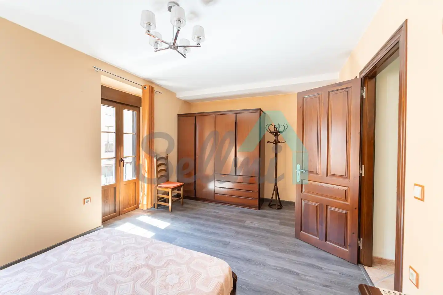 Schlafzimmer von Einfamilien-Reihenhaus zum Verkauf in Teverga mit Abstellraum