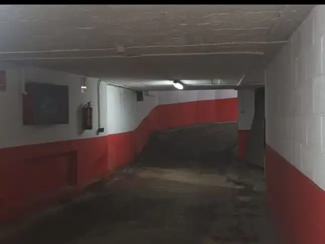 Garaje en venta en Santander