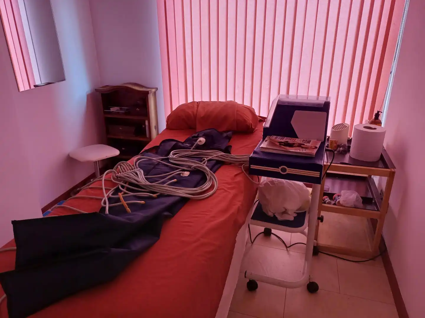 Bedroom of Commercial properties for rent in Vitoria - Gasteiz  with Air Conditioner, Parquet flooring and Furnished
