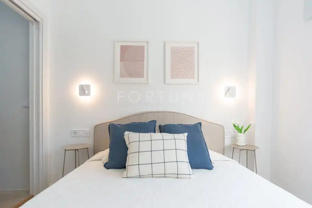 Dormitori de Apartament en venda en Málaga amb Aire condicionat, Moblat i Forn