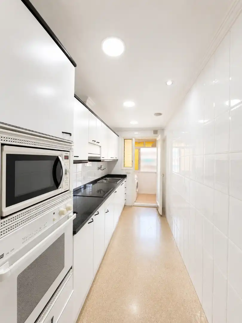 Cocina de Piso en venta en El Prat de Llobregat con Aire acondicionado, Calefacción y Horno