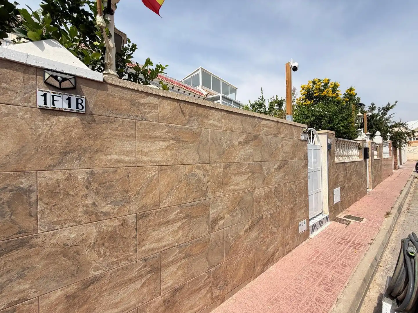 Vista exterior de Casa o xalet en venda en Torrevieja amb Aire condicionat, Calefacció i Traster