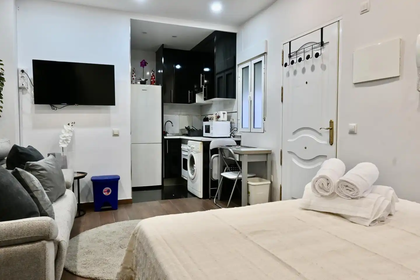 Bedroom of Study for rent in Madrid  with Air Conditioner, Heating and Furnished