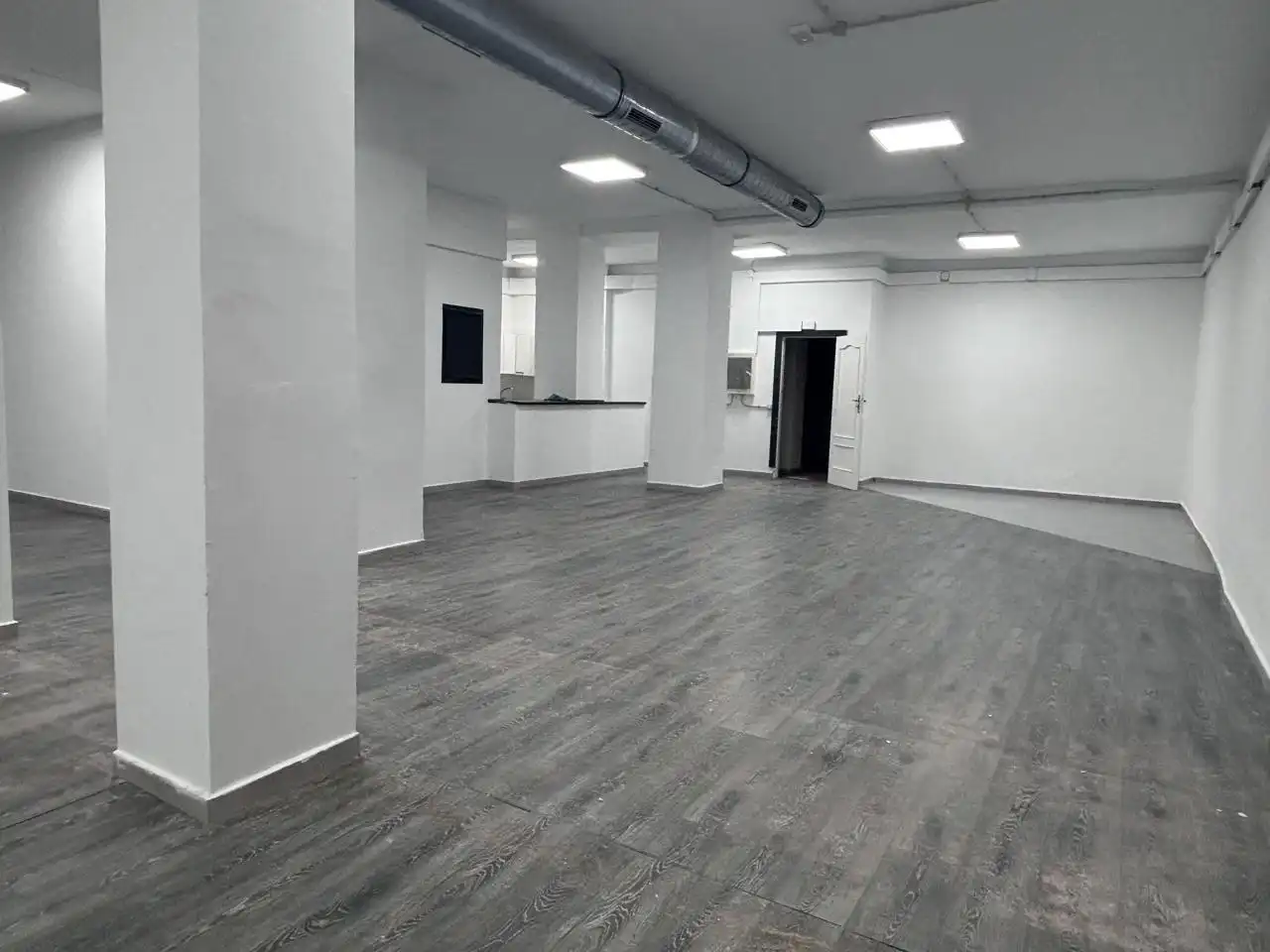 Commercial properties for rent in Arona