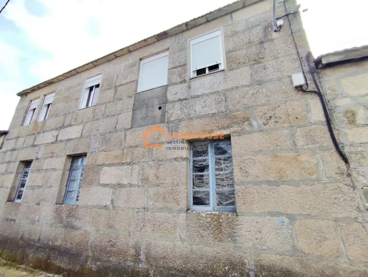 Casa amb terrassa en venda a San Cristovo de Cea, imagen 2