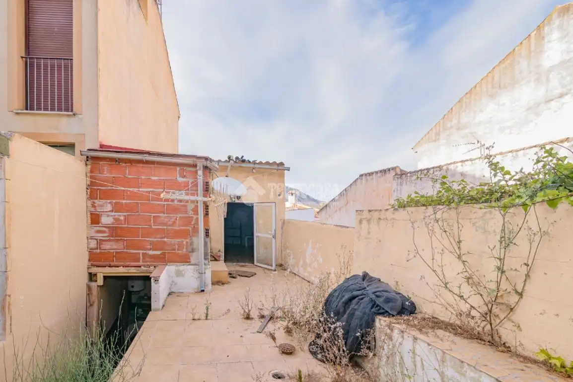 Exterior view of Detached homes for sale in Loja  with Terrace and Storage room