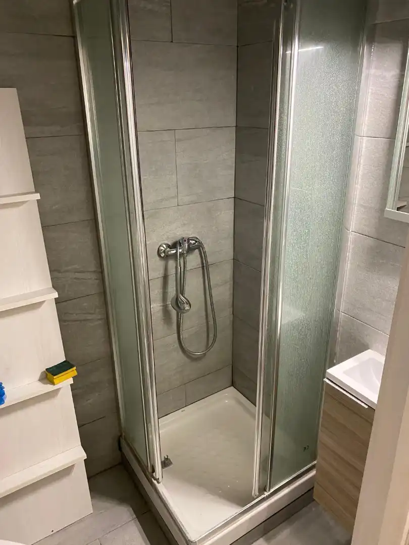 Badezimmer von Loft zum Verkauf in Castelldefels mit Ofen