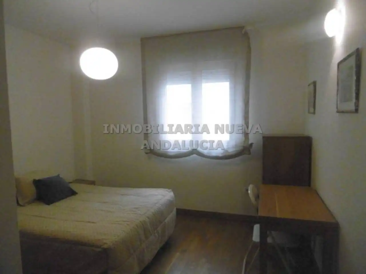 Habitación de Piso de alquiler en Almería con Aire acondicionado, Terraza y Amueblado