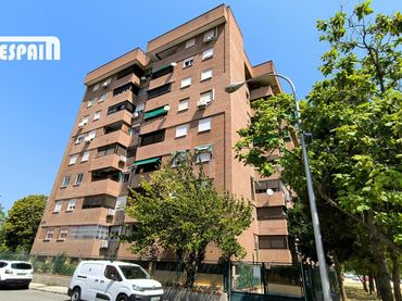 Flat with lift for sale in Calle SOLEDAD CAZORLA