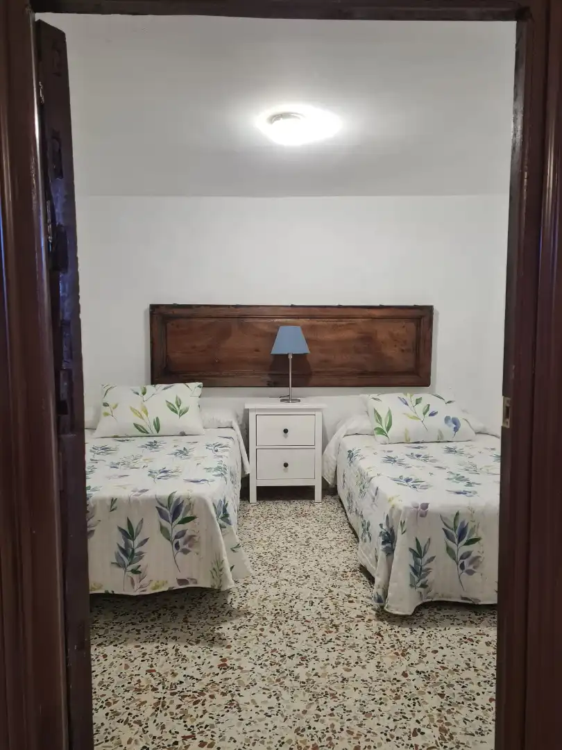 Habitación de Casa adosada en venta en Alpujarra de la Sierra con Aire acondicionado, Calefacción y Terraza
