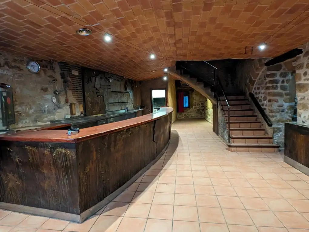 Houses for sale in Cretas  with Terrace, Storage room and Balcony