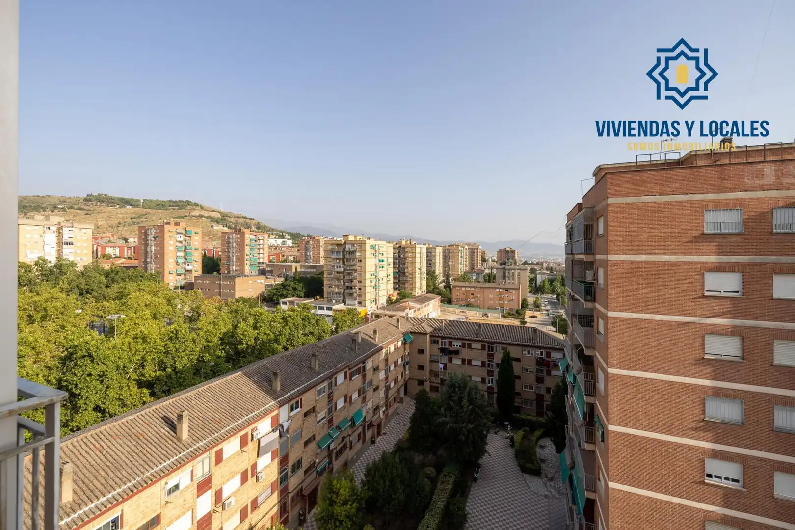 Exterior view of Flat for sale in Granada  with Private garden