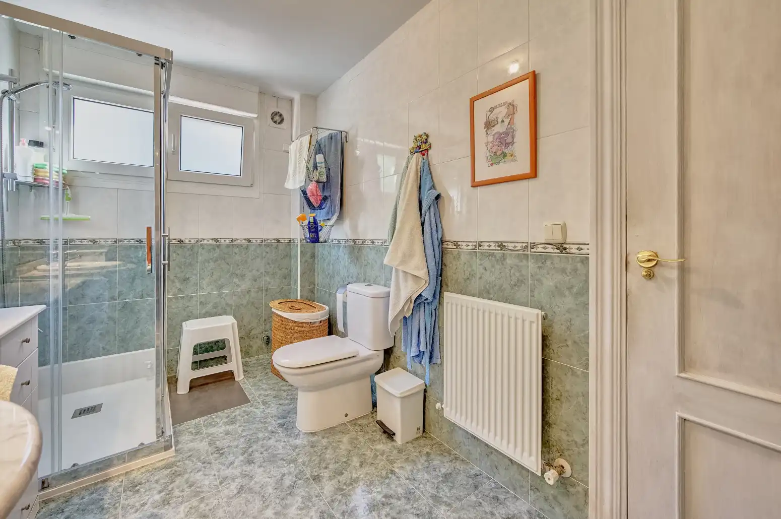 Bathroom of Houses for sale in Cizur  with Heating, Private garden and Parquet flooring