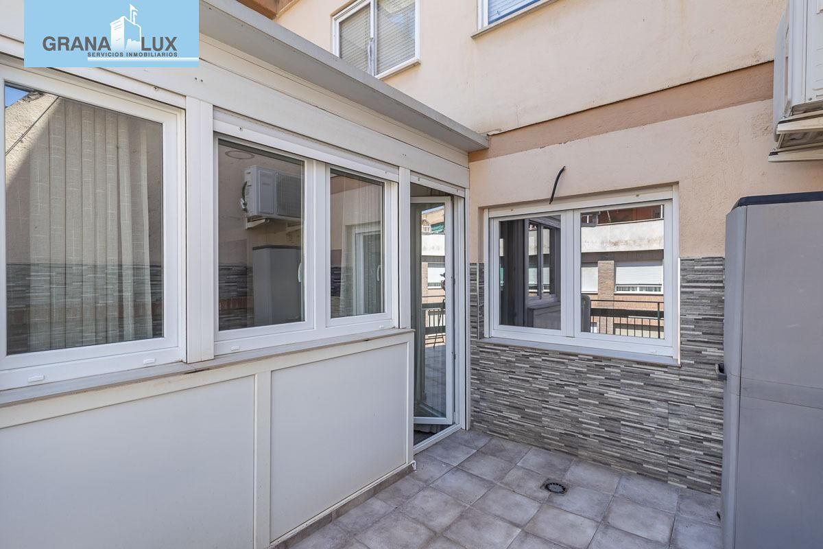 Terraza de Piso en venta en  Granada Capital con Aire acondicionado, Calefacción y Terraza