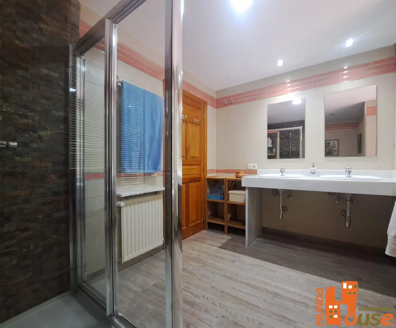 Badezimmer von Wohnung zum Verkauf in Real Sitio de San Ildefonso mit Heizung und Balkon