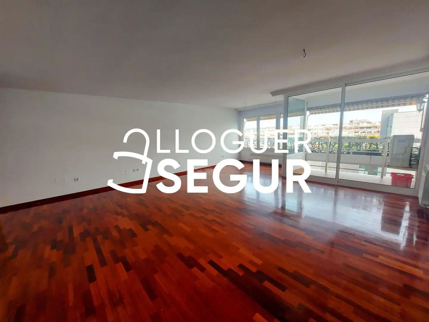 Piso de alquiler en Barcelona con Aire acondicionado, Calefacción y Terraza