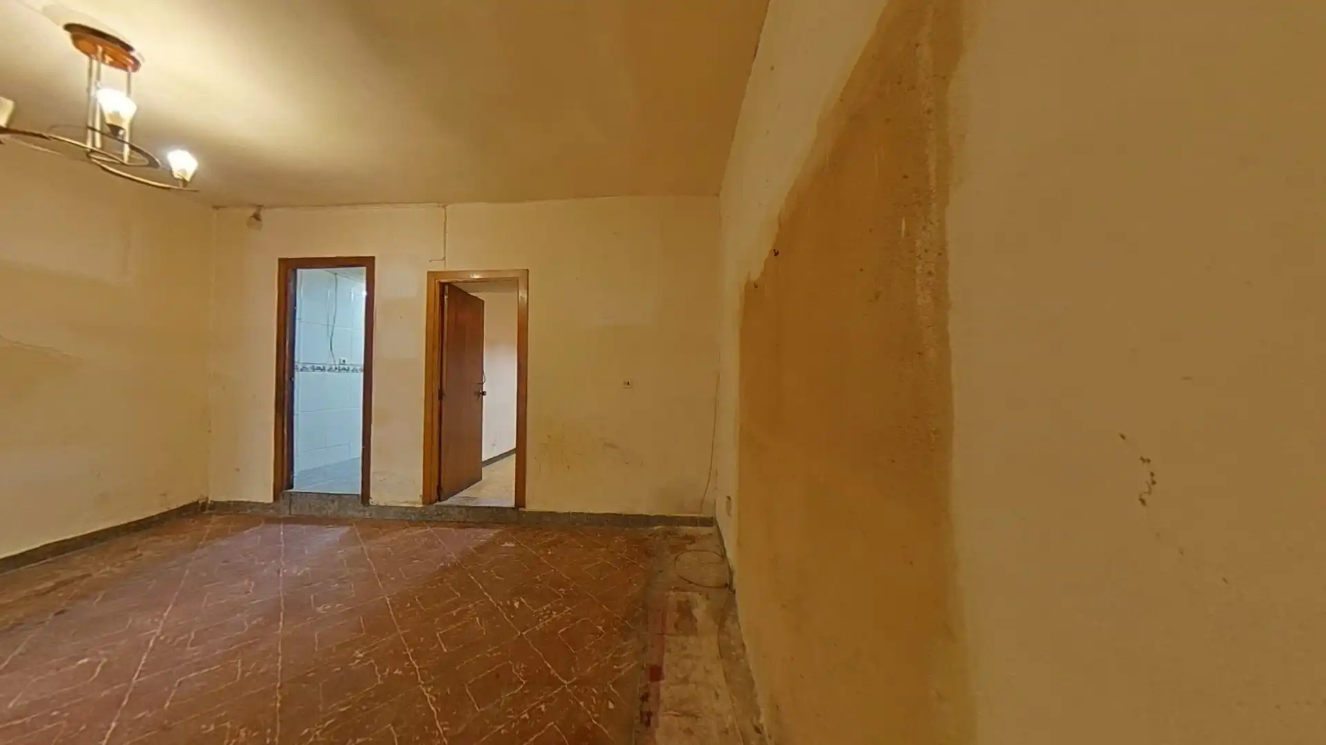 Casa adosada en venda en Yecla