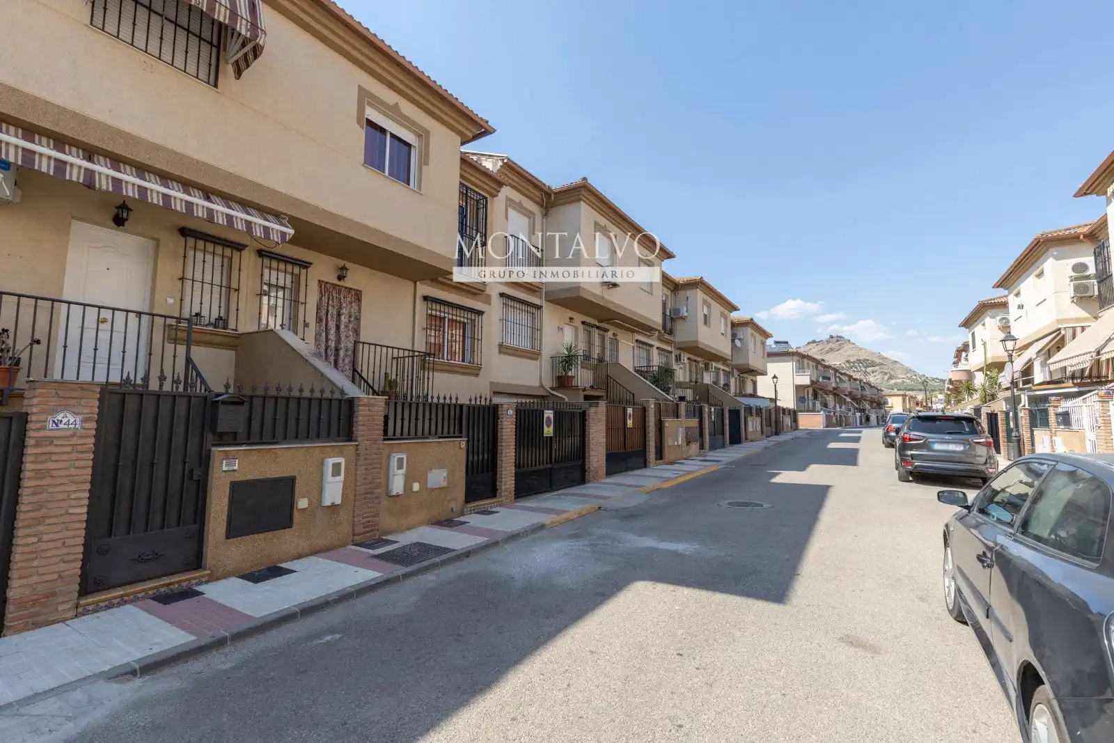 Vista exterior de Casa adosada en venta en Atarfe