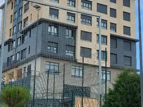 Vista exterior de Pis en venda en Avilés amb Balcó