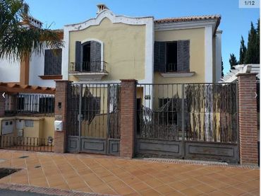 Xalet amb balcó en venda a Urbanización Valle del Sol