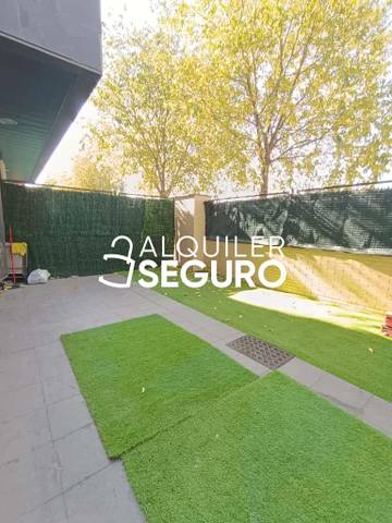 Piso en Alquiler en Libertad en Hispanoamérica - Comunidades